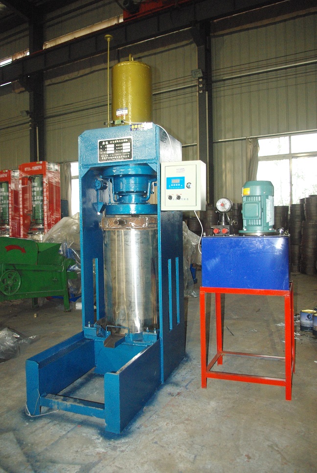 常德液壓壓榨機,常德固液分離機,常德壓濾機,常德粉碎機 常德液壓壓榨機,常德固液分離機,常德壓濾機,常德粉碎機